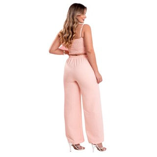 Conjunto Feminino de Alfaiataria Rosa Calça + Cropped